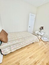 50 Irving St, Unit 1 in Jersey City, NJ - Foto de edificio - Building Photo