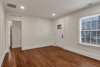 624 Stokeswood Ave SE in Atlanta, GA - Foto de edificio - Building Photo