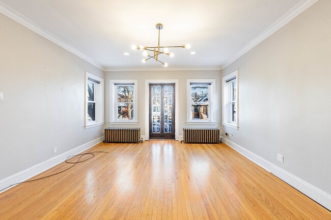 2230 N Mulligan Ave in Chicago, IL - Building Photo - Building Photo