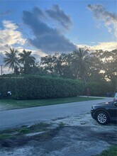 1451 NE 118th St in Miami, FL - Building Photo - Building Photo