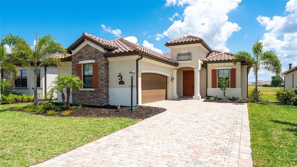 5725 Cheech Gln in Bradenton, FL - Building Photo