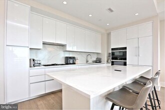 7887 Jones Branch Dr in McLean, VA - Building Photo - Building Photo