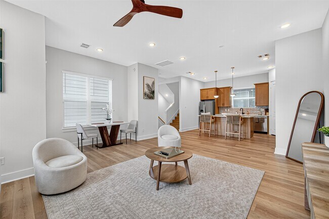 3315 Daphne St in Houston, TX - Foto de edificio - Building Photo