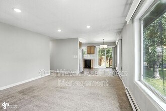 8611 Augusta Cir in Anchorage, AK - Building Photo - Building Photo