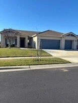 5688 Meadow Brook Way in Marysville, CA - Building Photo