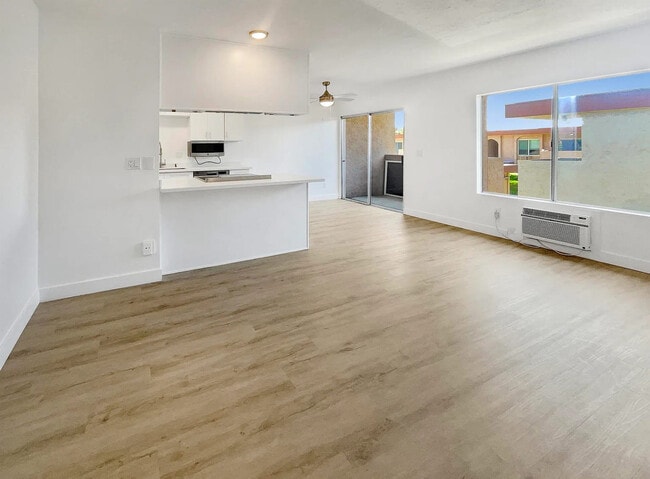 9586 Carroll Canyon Rd in San Diego, CA - Building Photo - Building Photo