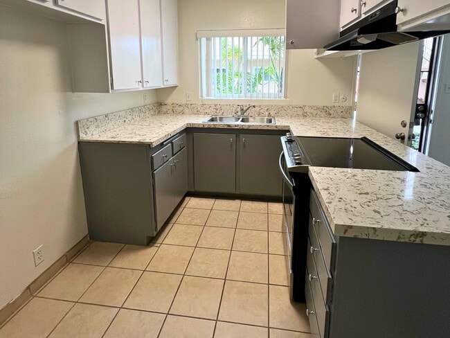 25846 Oak Street in Lomita, CA - Building Photo - Building Photo