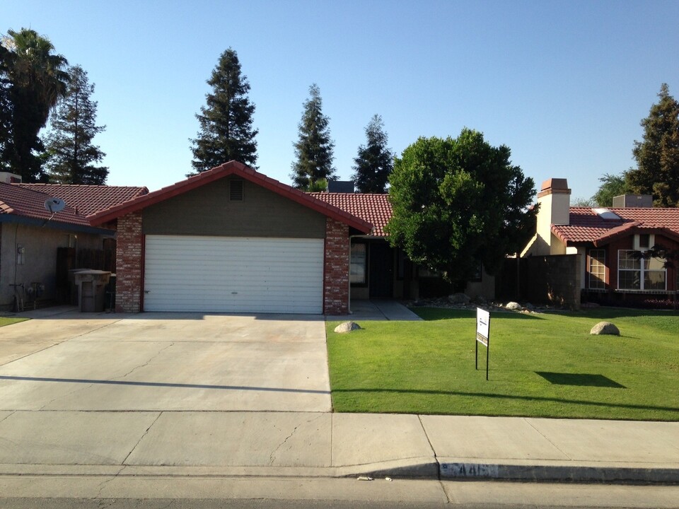 4416 Silverwood Ln in Bakersfield, CA - Building Photo