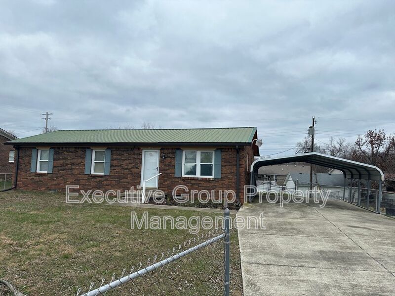 108 Cherrywood Dr in Vine Grove, KY - Foto de edificio