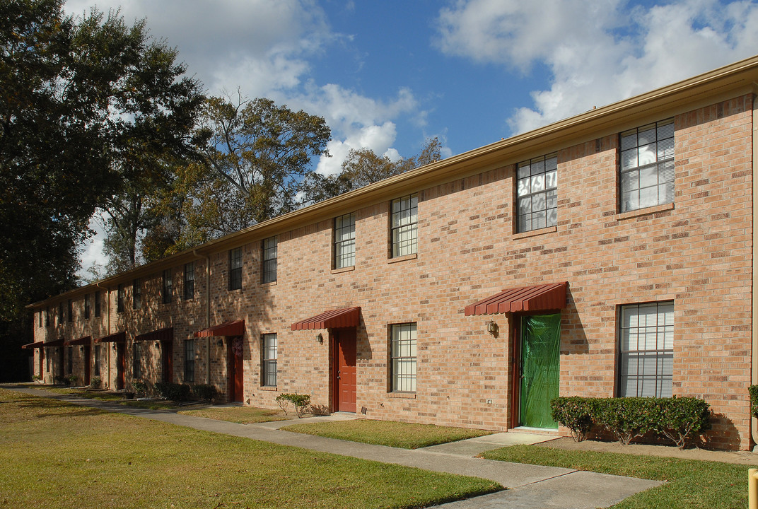 Prutzman Square Townhomes in Beaumont, TX - Foto de edificio