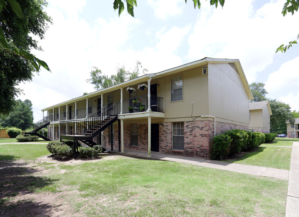 Southern Oaks Apartments in Shreveport, LA - Building Photo