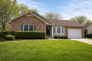 3252 S Senseney Cir in Clarksville, TN - Building Photo