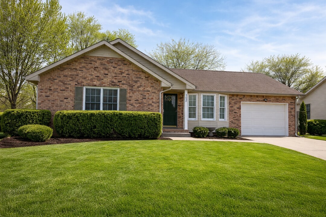 3252 S Senseney Cir in Clarksville, TN - Building Photo