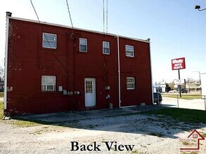414 W Bockman Way in Sparta, TN - Building Photo - Building Photo