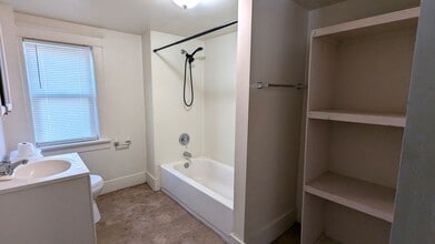 2901 Temple St in Muskegon Heights, MI - Foto de edificio - Building Photo