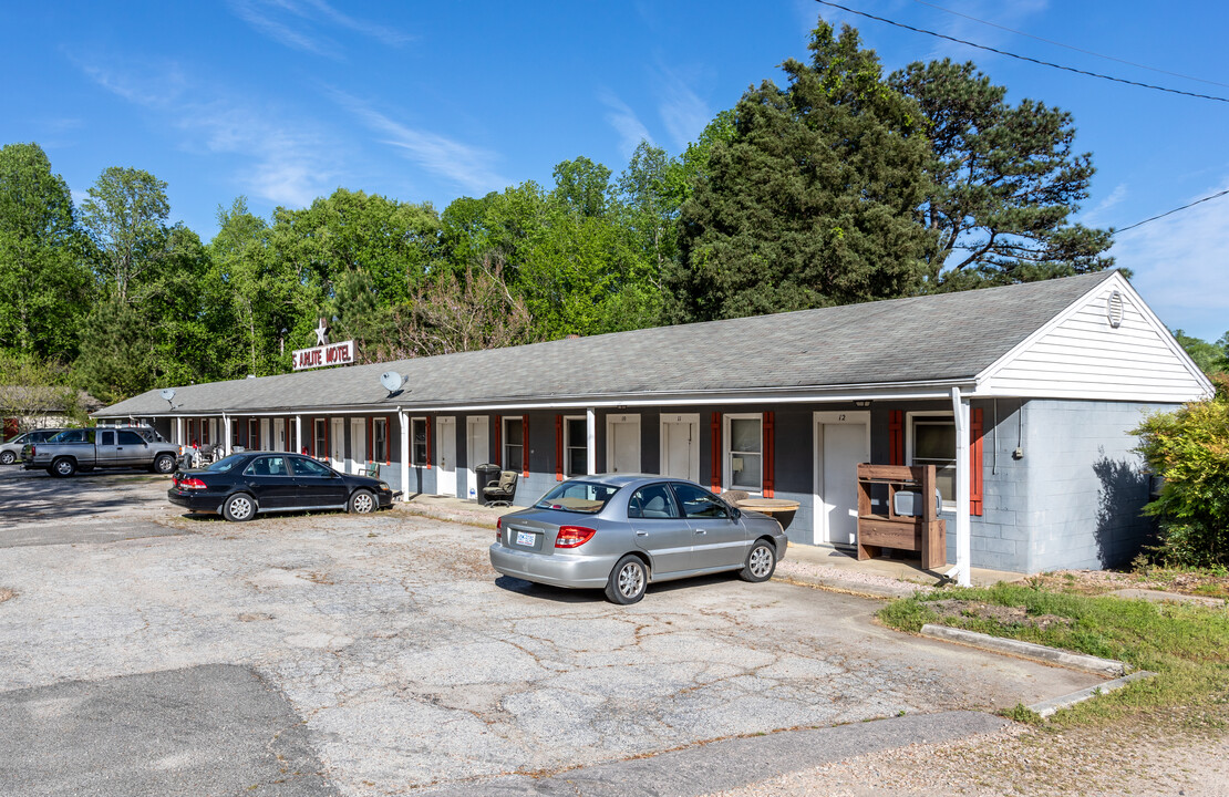 Starlite Motel in Wake Forest, NC - Building Photo