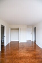 5900 N Winthrop Ave, Unit #405 in Chicago, IL - Building Photo - Building Photo