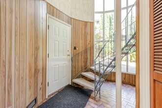 12343 New McLellan Rd in Surrey, BC - Building Photo - Building Photo