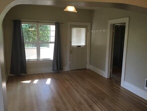 1576 Jefferson St in Eugene, OR - Building Photo - Building Photo