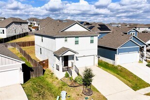 13114 Brave Tenderfoot Trl in Buda, TX - Building Photo