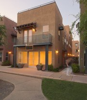 Artisan Village in Phoenix, AZ - Building Photo