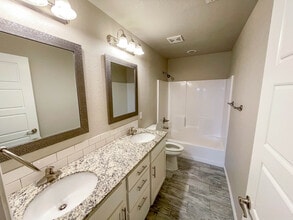 4173 W Santa Maria Ln in Fayetteville, AR - Building Photo - Building Photo