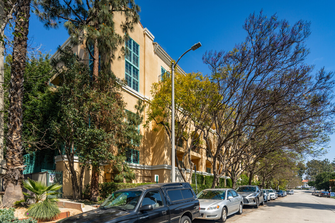 The Brentwood in Los Angeles, CA - Building Photo