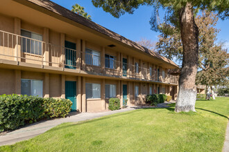 Country Club Terrace in Tucson, AZ - Foto de edificio - Building Photo