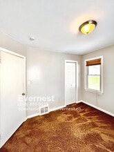 6901 Heyden in Dearborn Heights, MI - Building Photo - Building Photo