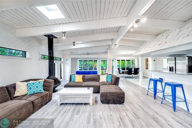 407 Hendricks Isle in Fort Lauderdale, FL - Building Photo - Building Photo
