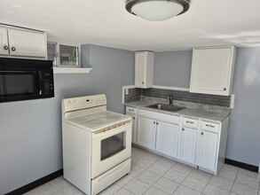 136 S 3rd St, Unit B in Telford, PA - Building Photo - Building Photo
