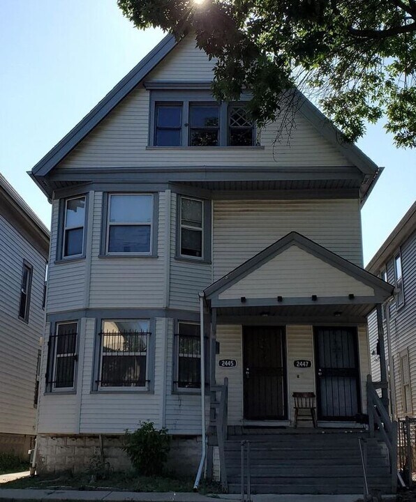 2447 N 34th St in Milwaukee, WI - Building Photo