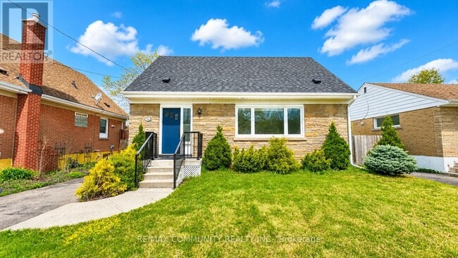 property at 386 Whitney Ave