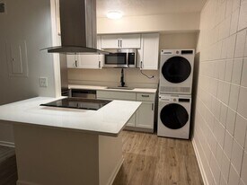 4903-4913 Walnut St in Kansas City, MO - Building Photo