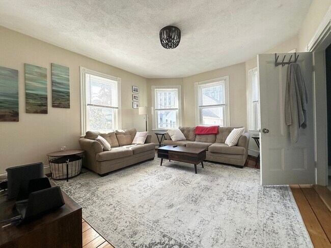 14 Allen St in Somerville, MA - Building Photo - Building Photo