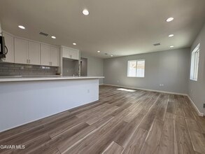 3767 Noll Dr in Palmdale, CA - Building Photo - Building Photo