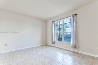 17062 SW 95th Terrace in Miami, FL - Building Photo - Building Photo
