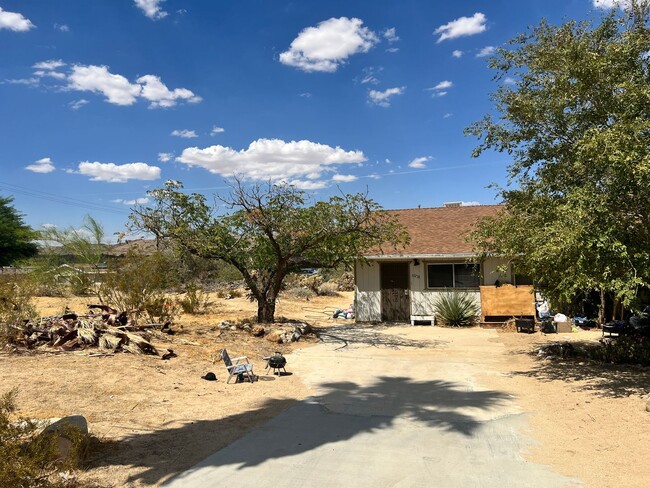 61776 Desert Air Rd-Unit -. in Joshua Tree, CA - Building Photo - Building Photo