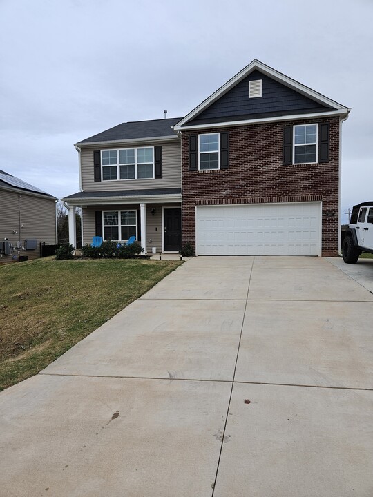 388 Ovada Ave in Lexington, NC - Foto de edificio