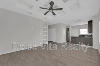 1001 W La Pointe Ave in Alton, TX - Building Photo - Building Photo