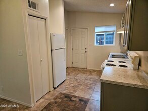 6245 E Glencove Cir in Mesa, AZ - Building Photo - Building Photo