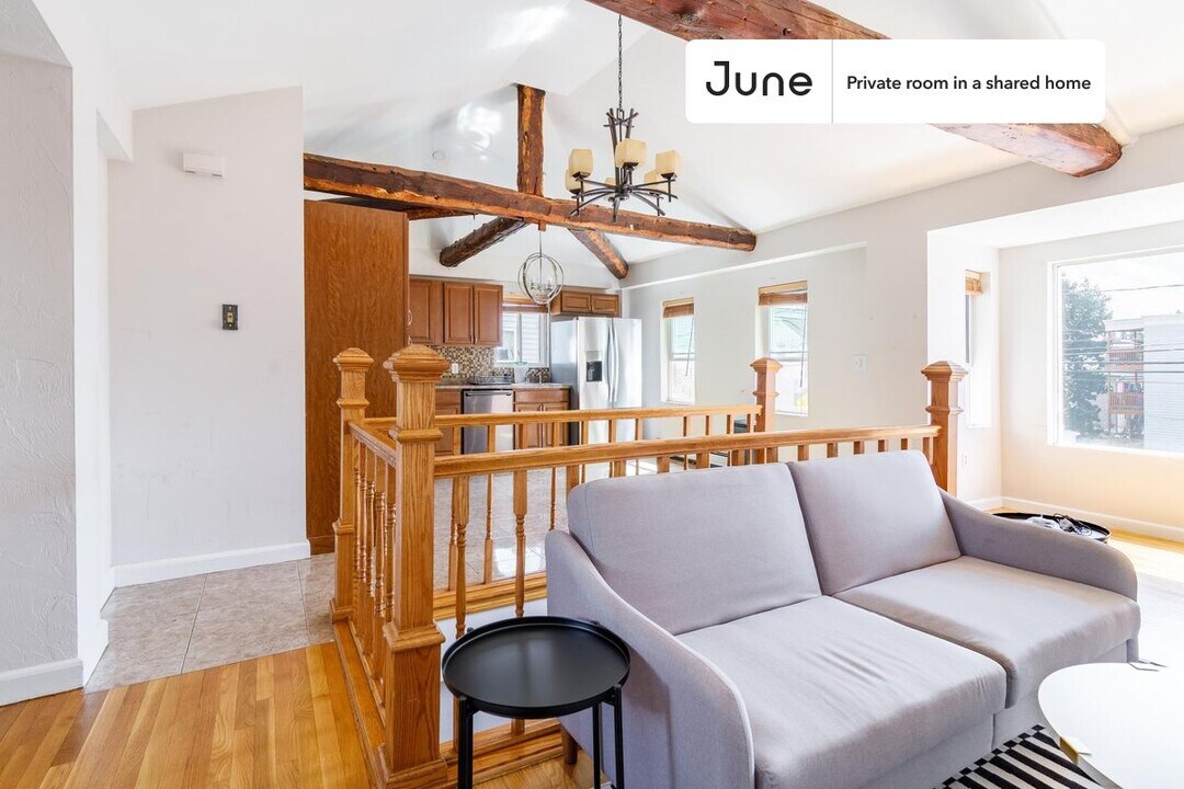 56 Crescent Ave Photo