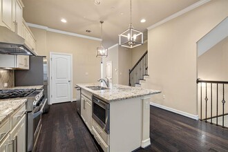 11829 Terraza Cir in Austin, TX - Building Photo - Building Photo