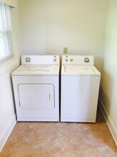 102 E Columbia St in West Lafayette, IN - Foto de edificio - Building Photo