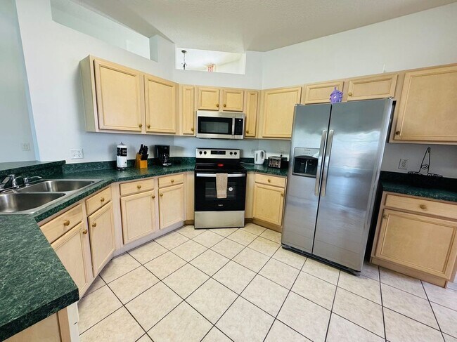 400 Montara Dr in Davenport, FL - Building Photo - Building Photo