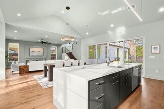 4807 Lansing Dr in Austin, TX - Building Photo - Building Photo