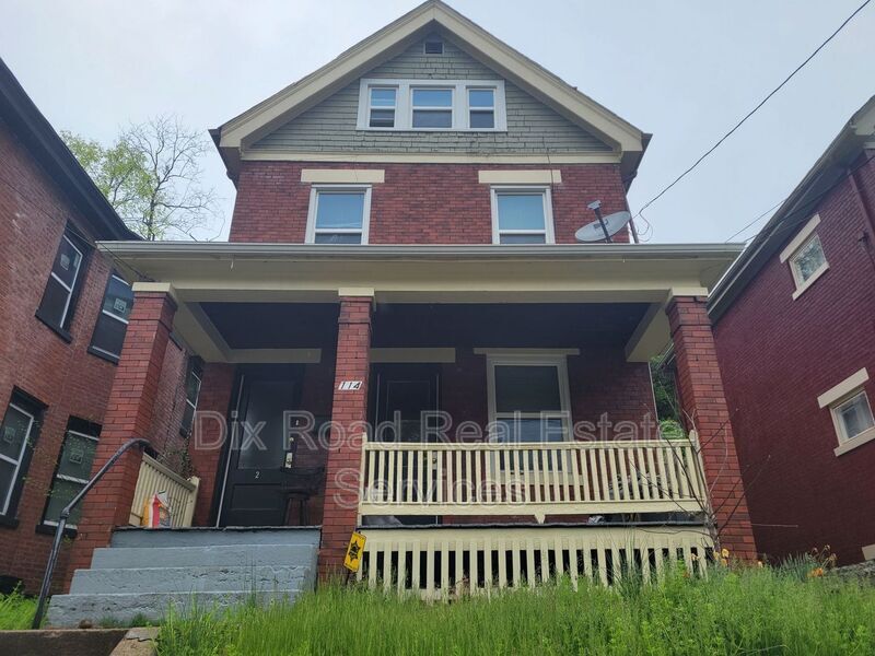 114 Valencia St in Cincinnati, OH - Building Photo