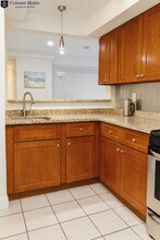 10 Strathmore Rd in Brookline, MA - Foto de edificio - Building Photo