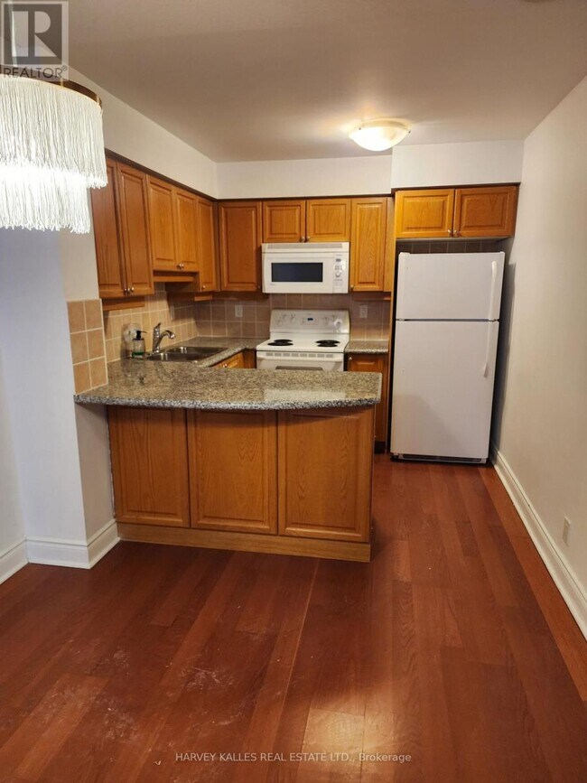 78 Harrison Garden Blvd in Toronto, ON - Building Photo - Building Photo