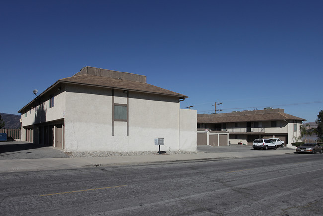 Mountain Ridge Apartments in Lake Elsinore, CA - Building Photo - Building Photo